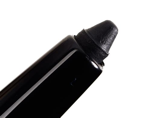 chanel nero vulcanico eyeliner